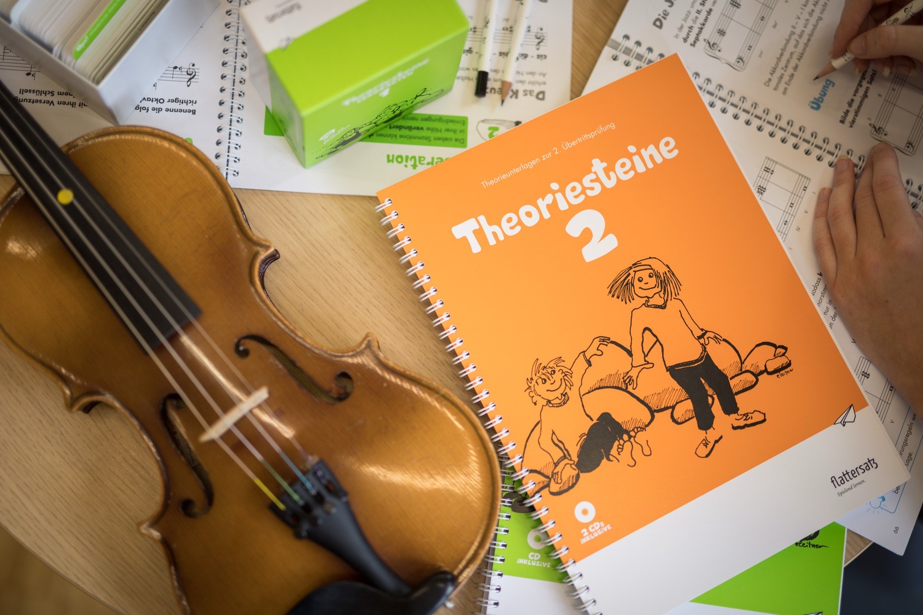 Theoriesteine-Buch und Geige